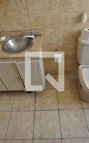 Casa à venda com 250m², 4 quartos e 2 vagasBanheiro 2