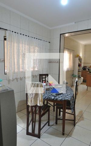 Casa à venda com 250m², 4 quartos e 2 vagasCozinha