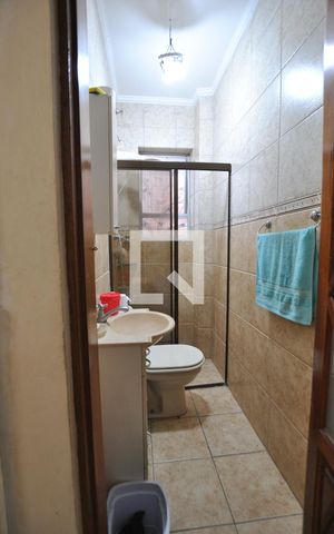 Casa à venda com 250m², 4 quartos e 2 vagasBanheiro 1