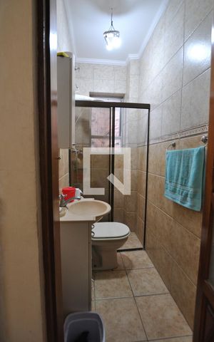 Casa à venda com 250m², 4 quartos e 2 vagasBanheiro 1