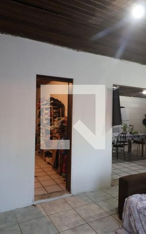 Casa à venda com 60m², 2 quartos e 5 vagasSala