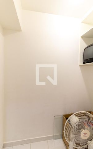 Apartamento à venda com 163m², 3 quartos e 4 vagas Apartamento à venda com 163m², 3 quartos e 4 vagasQuarto de Serviço