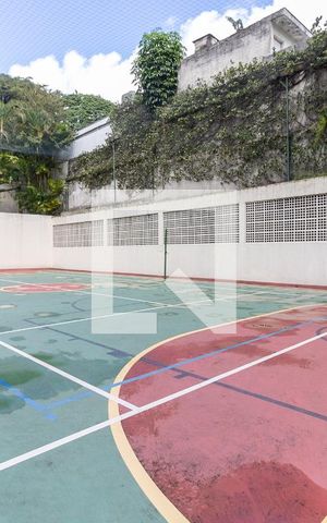 Apartamento à venda com 163m², 3 quartos e 4 vagas Apartamento à venda com 163m², 3 quartos e 4 vagasQuadra