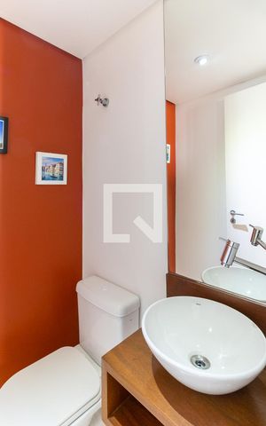 Apartamento à venda com 163m², 3 quartos e 4 vagas Apartamento à venda com 163m², 3 quartos e 4 vagasLavabo
