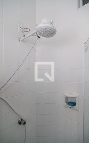 Casa à venda com 110m², 3 quartos e 2 vagas Casa à venda com 110m², 3 quartos e 2 vagasBanheiro Social