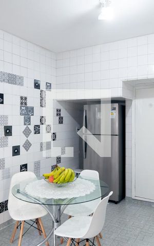 Casa à venda com 110m², 3 quartos e 2 vagas Casa à venda com 110m², 3 quartos e 2 vagasCozinha