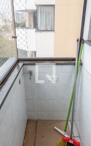 Apartamento para alugar com 55m², 2 quartos e 1 vagaÁrea de Serviço