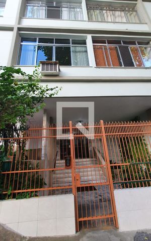 Apartamento à venda com 88m², 3 quartos e 1 vaga Apartamento à venda com 88m², 3 quartos e 1 vagaFachada