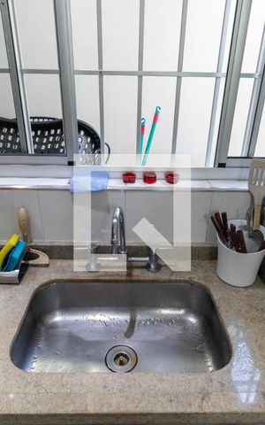 Casa à venda com 130m², 3 quartos e 1 vaga Casa à venda com 130m², 3 quartos e 1 vagaCozinha - Pia