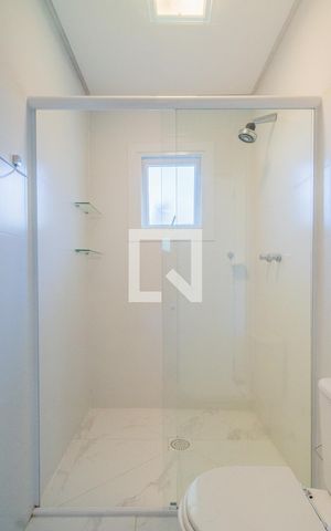 Casa de condomínio à venda com 250m², 3 quartos e 2 vagas Casa de condomínio à venda com 250m², 3 quartos e 2 vagasBanheiro do Quarto 1 e 2
