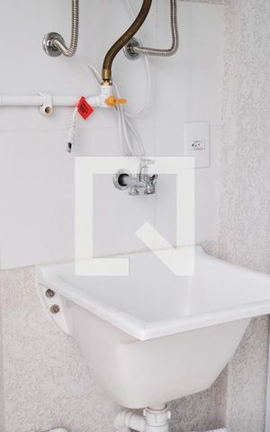 Apartamento à venda com 43m², 2 quartos e 1 vaga Apartamento à venda com 43m², 2 quartos e 1 vagaÁrea de Serviço