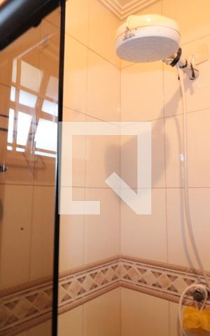 Casa à venda com 95m², 3 quartos e 2 vagasBanheiro Social - chuveiro