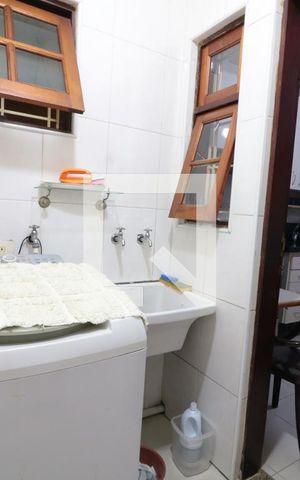 Casa à venda com 95m², 3 quartos e 2 vagasLavanderia