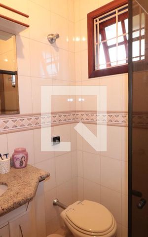 Casa à venda com 95m², 3 quartos e 2 vagasBanheiro Social