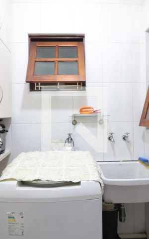 Casa à venda com 95m², 3 quartos e 2 vagasLavanderia