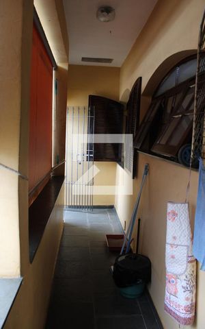 Casa à venda com 160m², 5 quartos e 2 vagasÁrea de Serviço