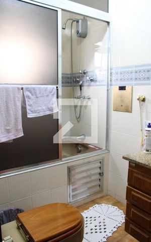 Casa à venda com 160m², 5 quartos e 2 vagasBanheiro da Suíte 1