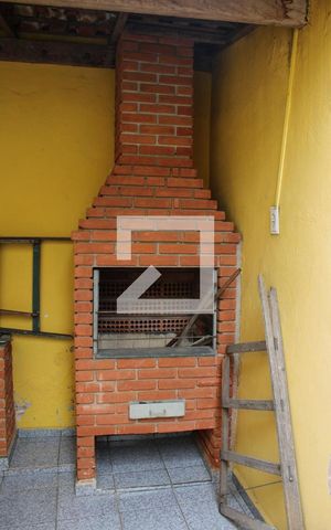 Casa à venda com 160m², 5 quartos e 2 vagasChurrasqueira