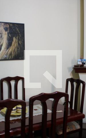 Casa à venda com 160m², 5 quartos e 2 vagasSala