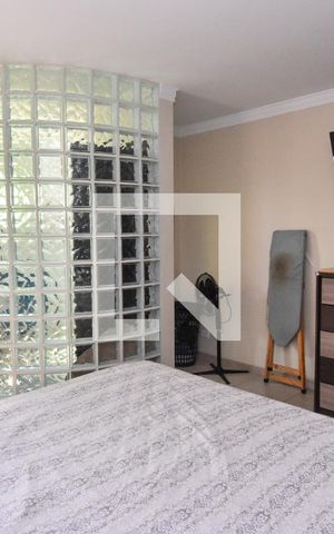 Casa à venda com 300m², 4 quartos e 8 vagas Casa à venda com 300m², 4 quartos e 8 vagasQuarto 1 - Suíte