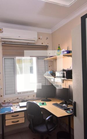 Casa à venda com 300m², 4 quartos e 8 vagas Casa à venda com 300m², 4 quartos e 8 vagasQuarto 4