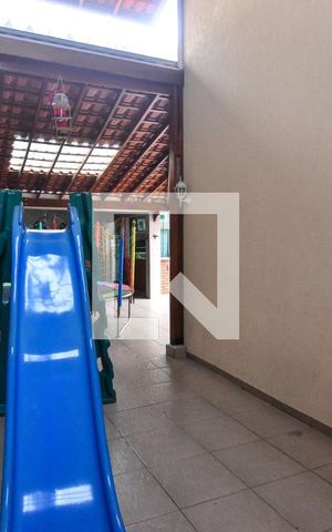 Casa à venda com 300m², 4 quartos e 8 vagas Casa à venda com 300m², 4 quartos e 8 vagasQuintal