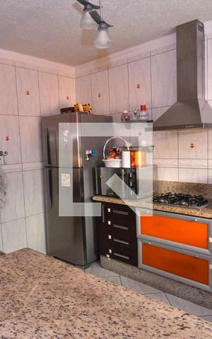 Casa à venda com 300m², 4 quartos e 8 vagas Casa à venda com 300m², 4 quartos e 8 vagasCozinha