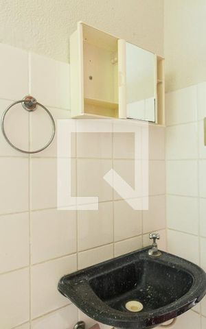 Apartamento para alugar com 60m², 2 quartos e 1 vaga Apartamento para alugar com 60m², 2 quartos e 1 vagaDetalhe do Banheiro
