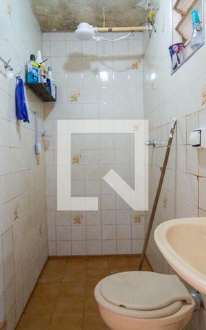 Casa à venda com 172m², 3 quartos e sem vagaBanheiro 