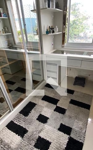 Apartamento à venda com 64m², 3 quartos e 2 vagas Apartamento à venda com 64m², 3 quartos e 2 vagasCloset da suíte