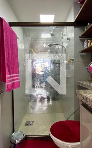 Apartamento à venda com 64m², 3 quartos e 2 vagas Apartamento à venda com 64m², 3 quartos e 2 vagasBanheiro Social