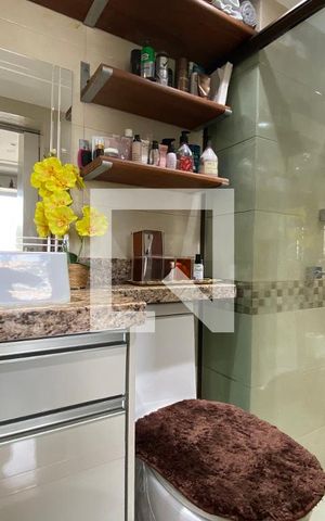 Apartamento à venda com 64m², 3 quartos e 2 vagas Apartamento à venda com 64m², 3 quartos e 2 vagasBanheiro da suíte