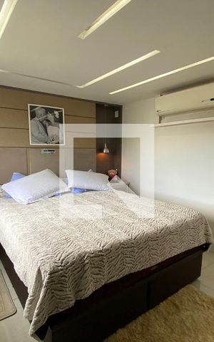 Apartamento à venda com 64m², 3 quartos e 2 vagas Apartamento à venda com 64m², 3 quartos e 2 vagasSuíte