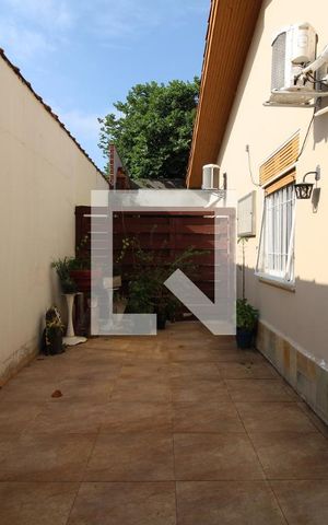 Casa à venda com 240m², 3 quartos e 3 vagasÁrea Externa
