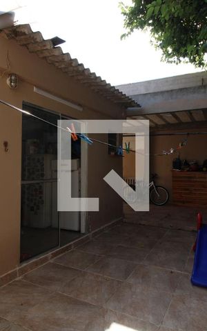 Casa à venda com 240m², 3 quartos e 3 vagasÁrea Externa
