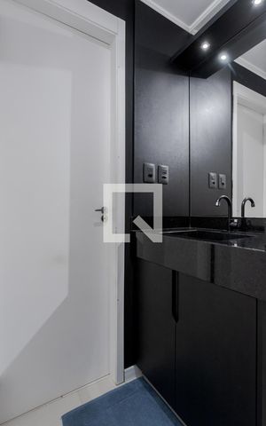 Apartamento à venda com 60m², 2 quartos e 1 vaga Apartamento à venda com 60m², 2 quartos e 1 vagaBanheiro