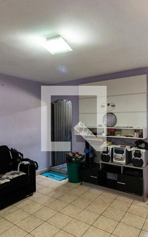 Casa à venda com 150m², 6 quartos e sem vagaCasa 01 - Sala