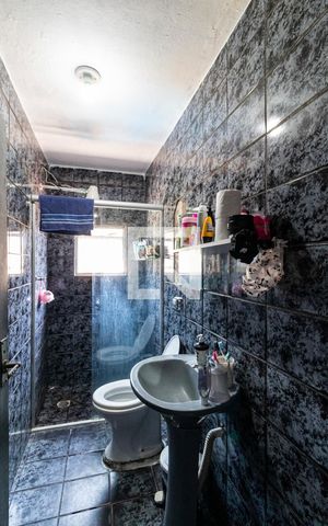 Casa à venda com 150m², 6 quartos e sem vagaCasa 01 - Banheiro