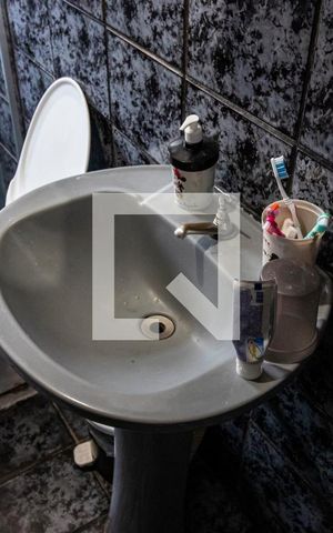 Casa à venda com 150m², 6 quartos e sem vagaCasa 01 - Banheiro