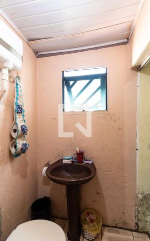 Casa à venda com 150m², 6 quartos e sem vagaCasa 03 - Banheiro