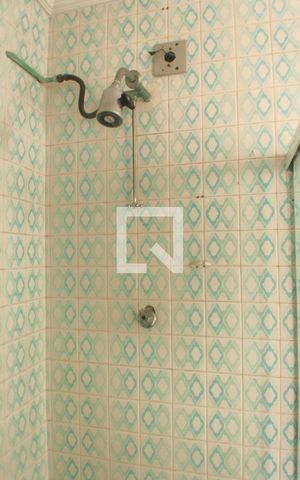 Apartamento para alugar com 105m², 3 quartos e 1 vaga Apartamento para alugar com 105m², 3 quartos e 1 vagaBanheiro da Suíte