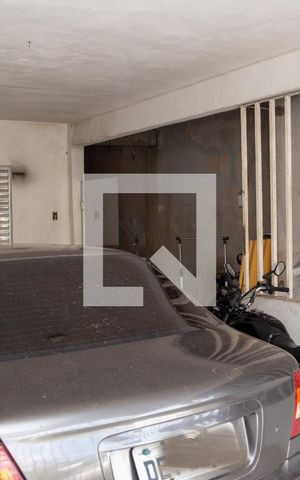 Casa à venda com 480m², 8 quartos e 1 vaga Casa à venda com 480m², 8 quartos e 1 vagaGaragem