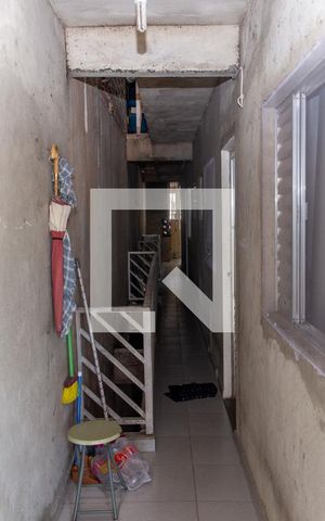 Casa à venda com 480m², 8 quartos e 1 vaga Casa à venda com 480m², 8 quartos e 1 vagaCorredor
