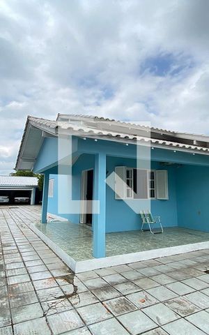 Casa à venda com 136m², 3 quartos e 2 vagasÁrea Externa