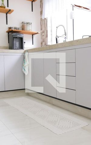 Casa à venda com 160m², 2 quartos e 1 vaga Casa à venda com 160m², 2 quartos e 1 vagaCozinha