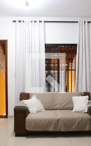 Casa à venda com 160m², 2 quartos e 1 vaga Casa à venda com 160m², 2 quartos e 1 vagaSala