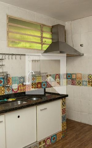 Casa à venda com 250m², 3 quartos e 2 vagas Casa à venda com 250m², 3 quartos e 2 vagasCozinha