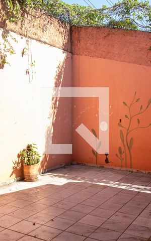 Casa à venda com 250m², 3 quartos e 2 vagas Casa à venda com 250m², 3 quartos e 2 vagasÁrea comum - Churrasqueira
