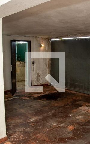 Casa à venda com 250m², 3 quartos e 2 vagas Casa à venda com 250m², 3 quartos e 2 vagasGaragem