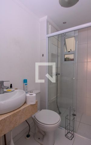 Apartamento à venda com 65m², 2 quartos e 1 vaga Apartamento à venda com 65m², 2 quartos e 1 vagaBanheiro